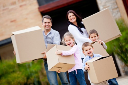 Packing essentials for a smooth home move in Storage Brent